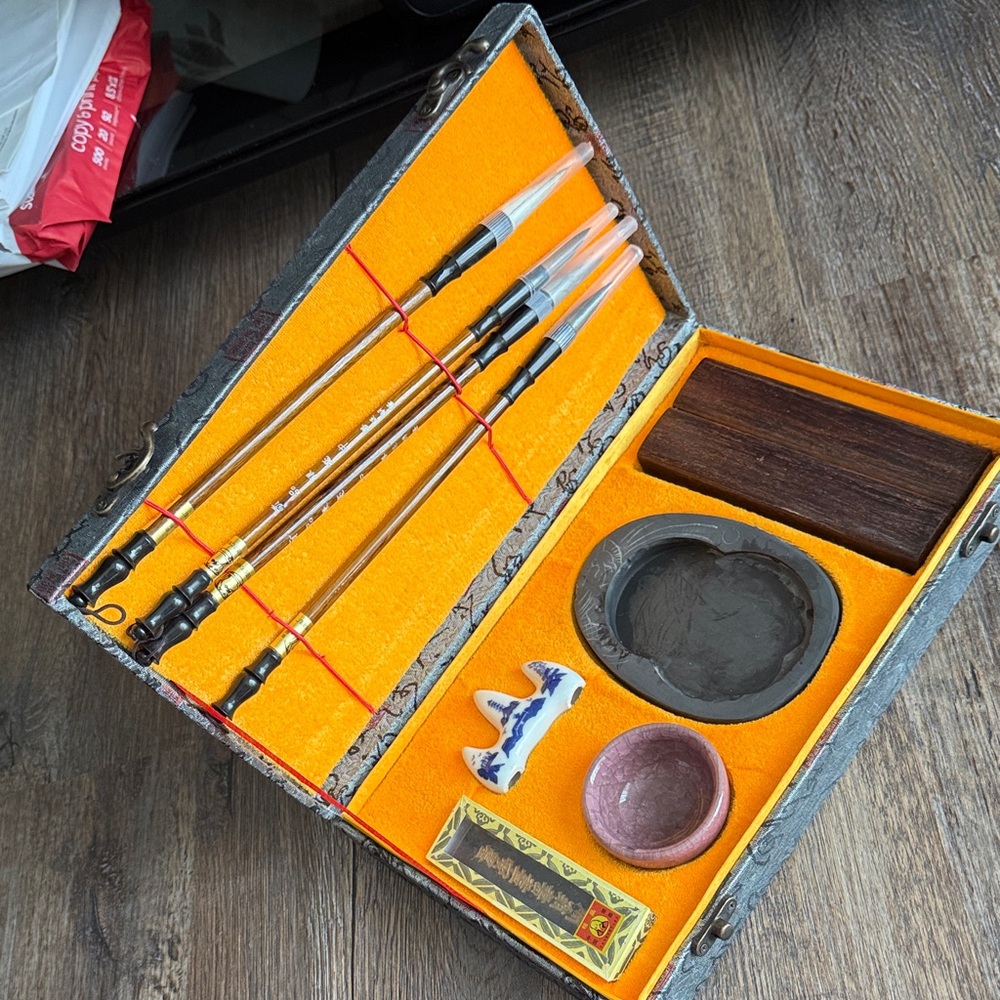 Traditional Calligraphy Set with Black and Brown Accessories